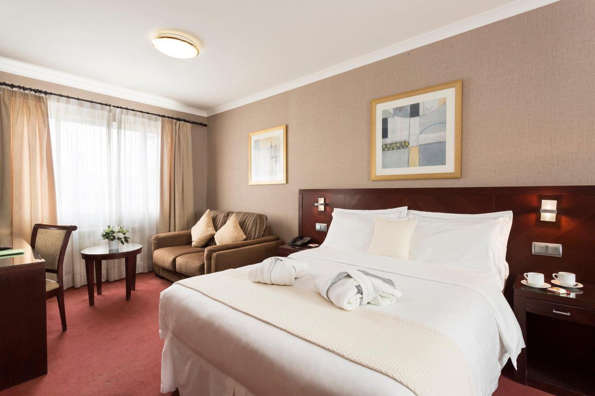 Saint Helier Jersey Hotel Savoy מראה חיצוני תמונה